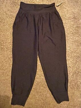 Old Navy Active Black High-Rise Jogger Pants - Petite S
